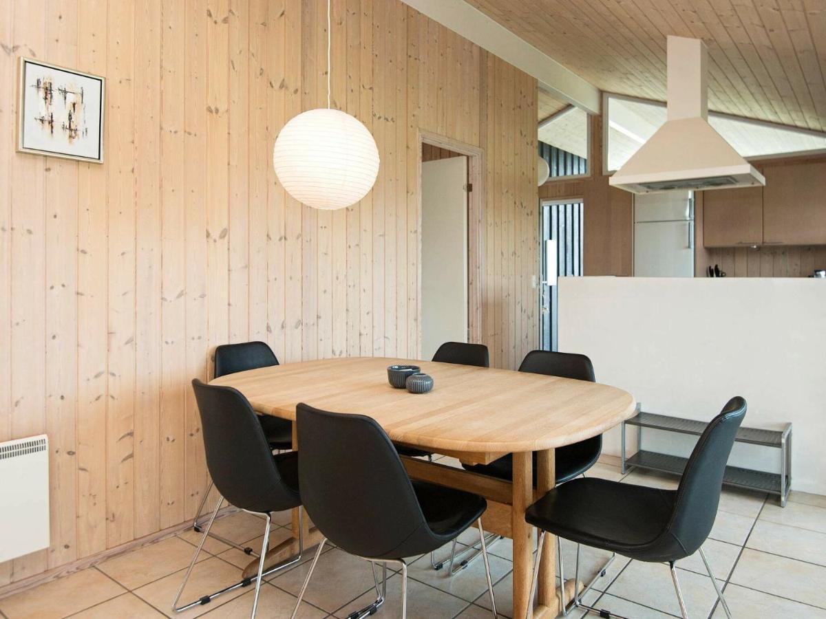 6 Person Holiday Home In Sj Lund Sjolund Exteriér fotografie