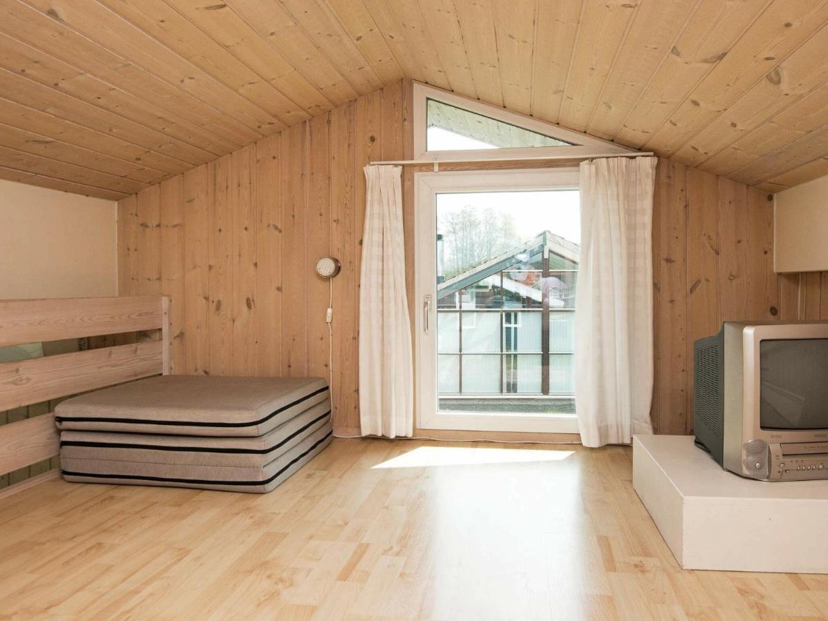 6 Person Holiday Home In Sj Lund Sjolund Exteriér fotografie